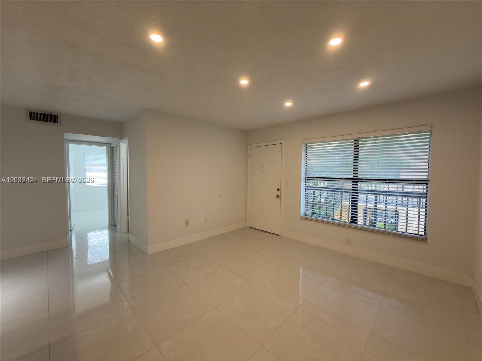 2500 W 67th Pl #21-26, Hialeah FL 33016