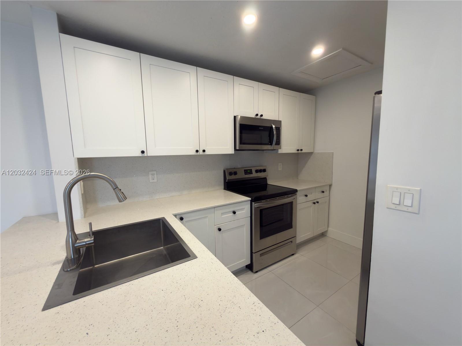 2500 W 67th Pl #21-26, Hialeah FL 33016