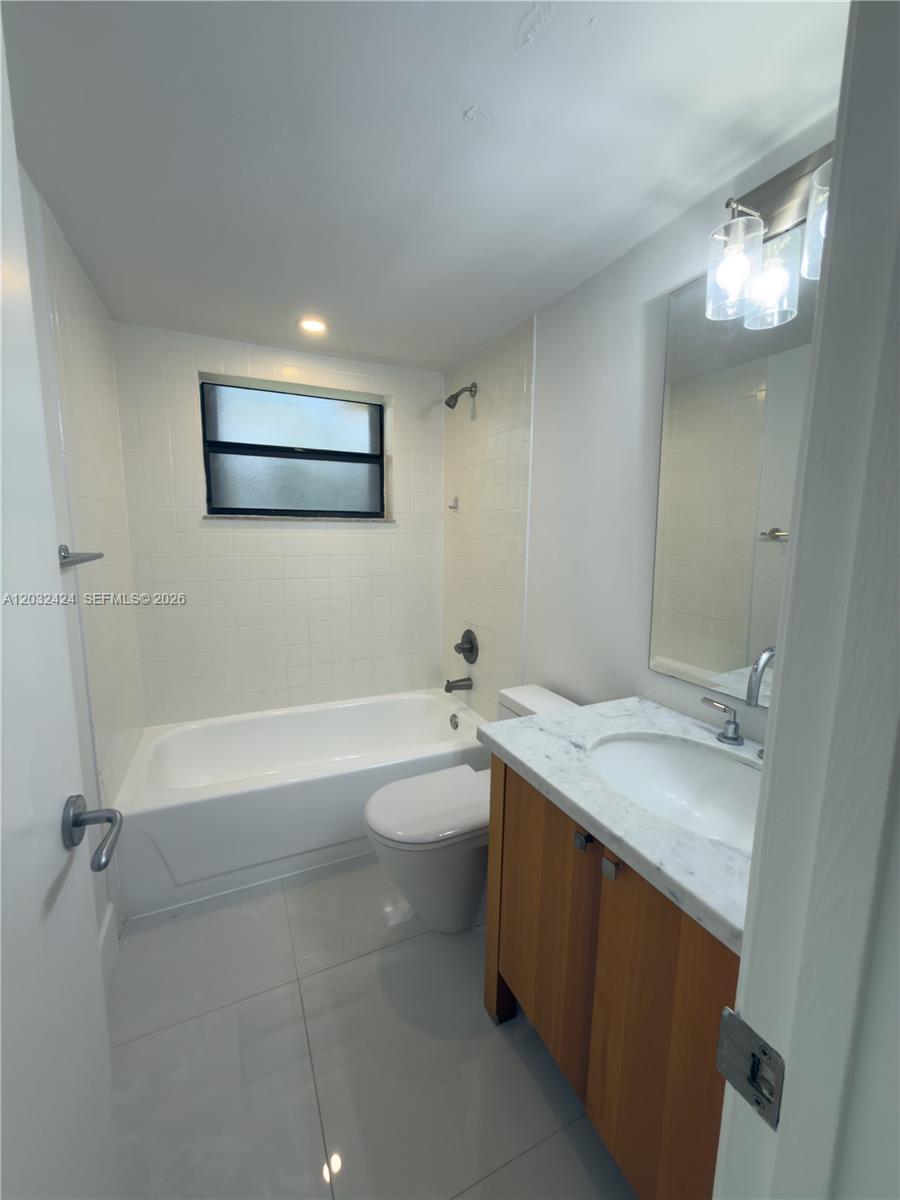 2500 W 67th Pl #21-26, Hialeah FL 33016