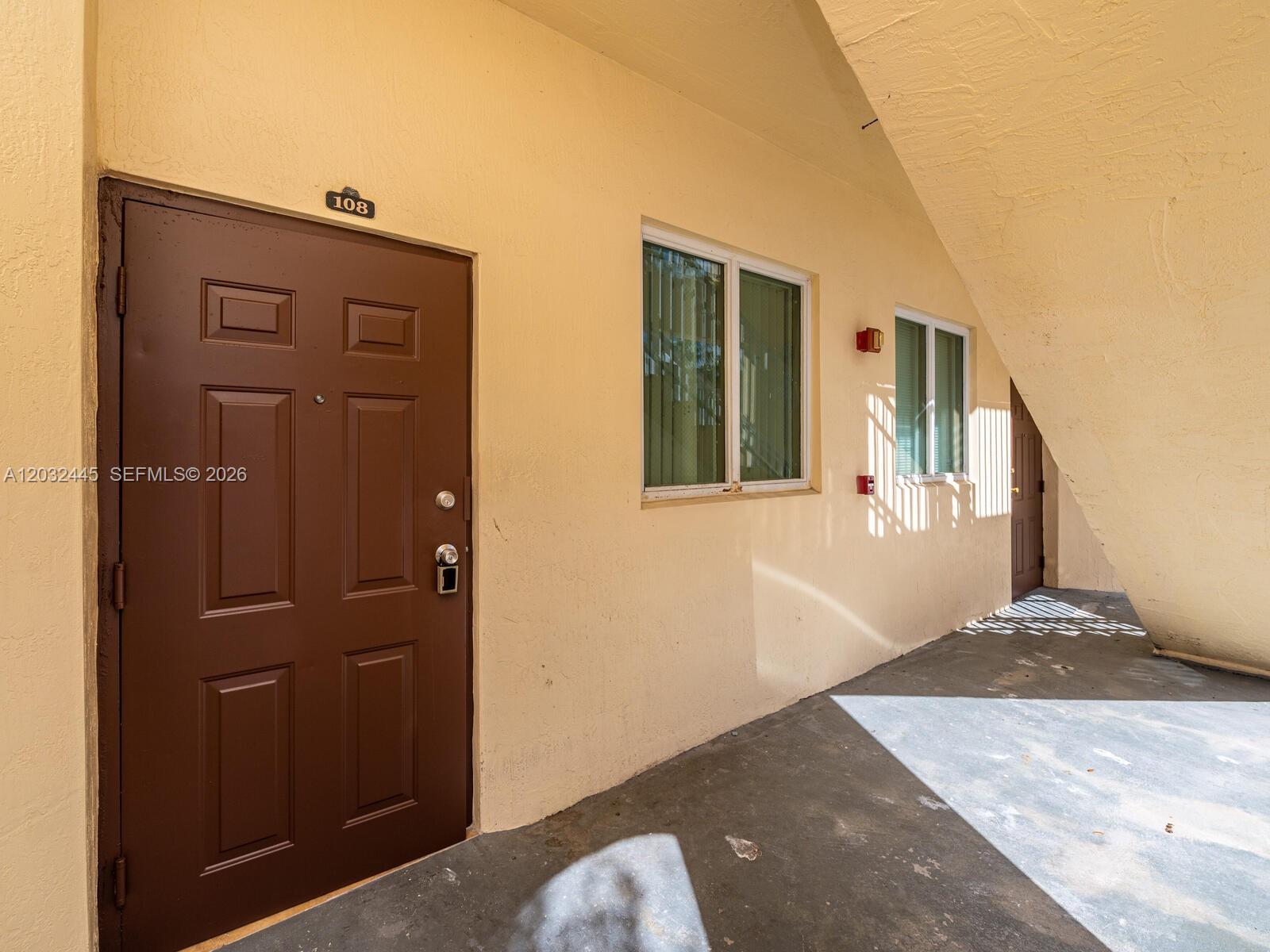 1663 SE 27th Dr #108, Homestead FL 33035