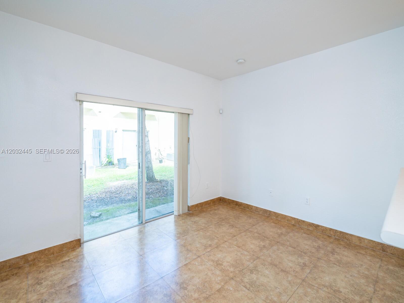 1663 SE 27th Dr #108, Homestead FL 33035