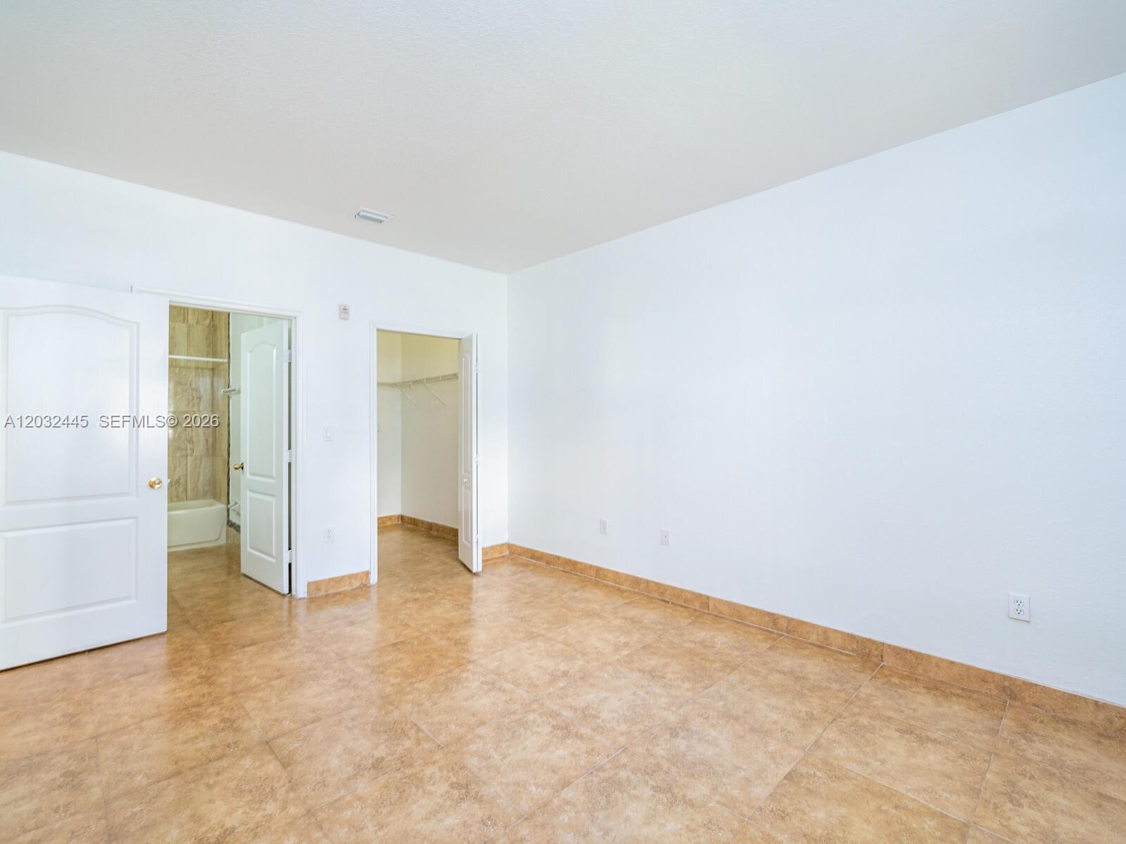 1663 SE 27th Dr #108, Homestead FL 33035