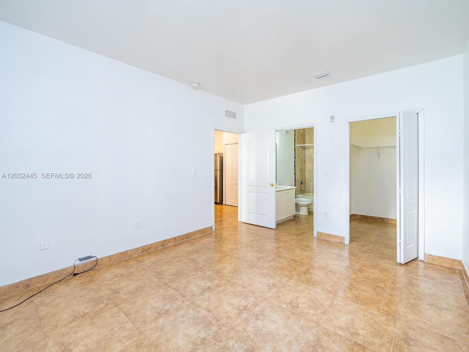1663 SE 27th Dr #108, Homestead FL 33035