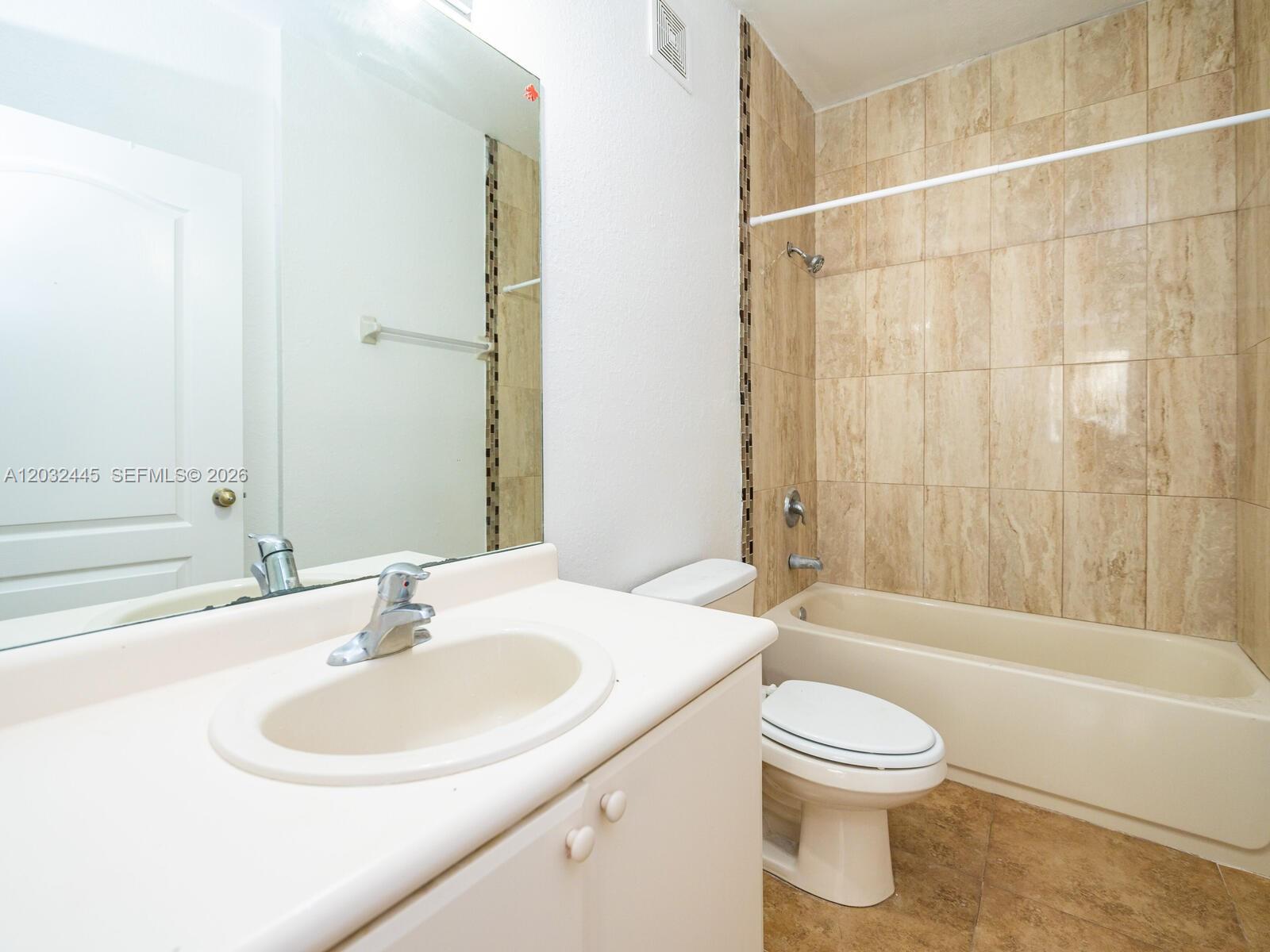 1663 SE 27th Dr #108, Homestead FL 33035