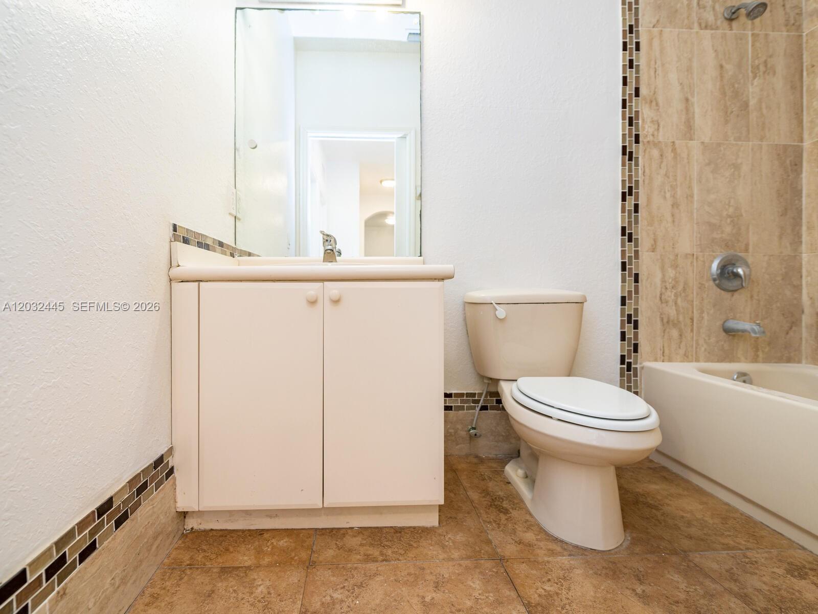 1663 SE 27th Dr #108, Homestead FL 33035