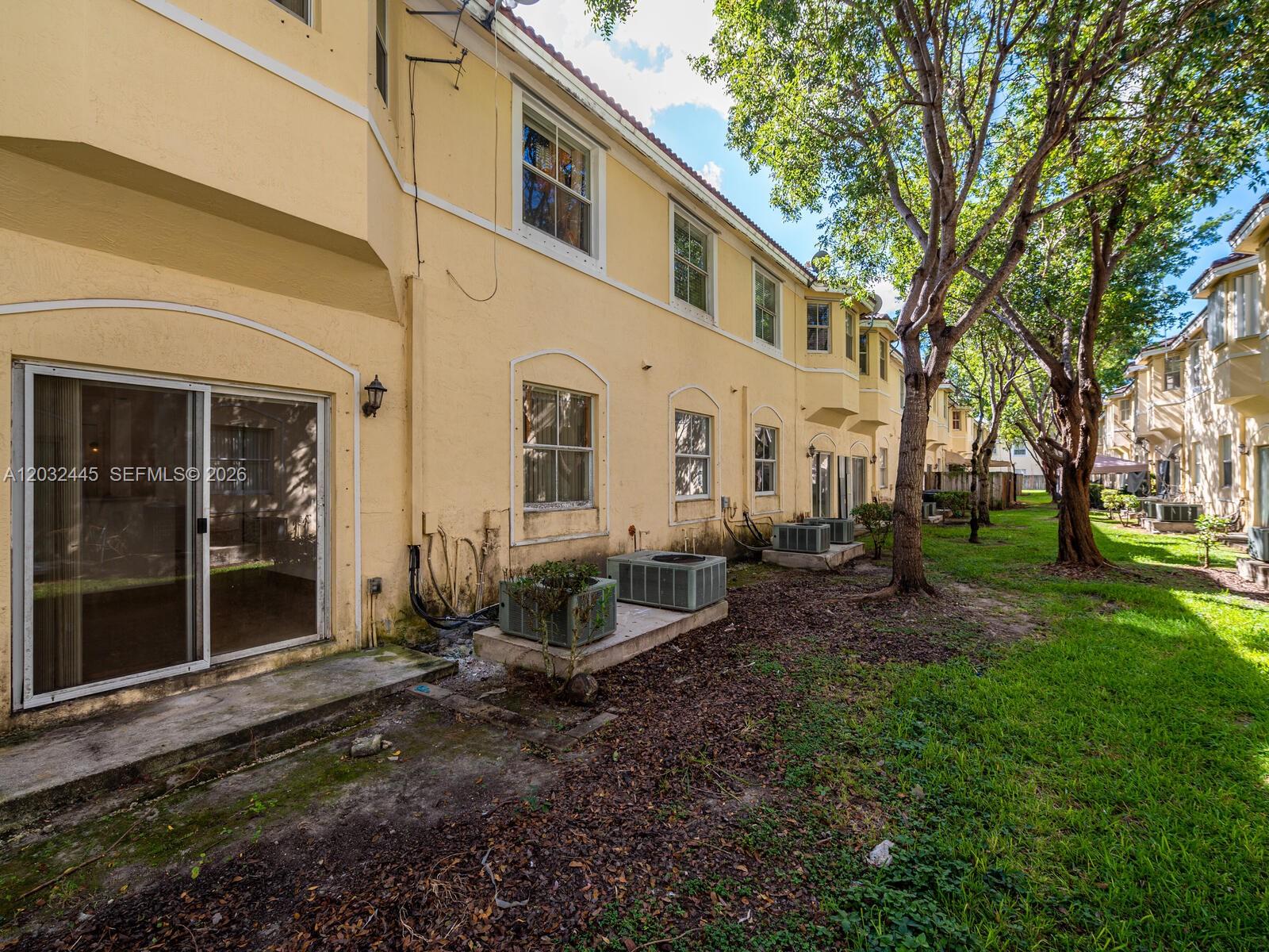 1663 SE 27th Dr #108, Homestead FL 33035