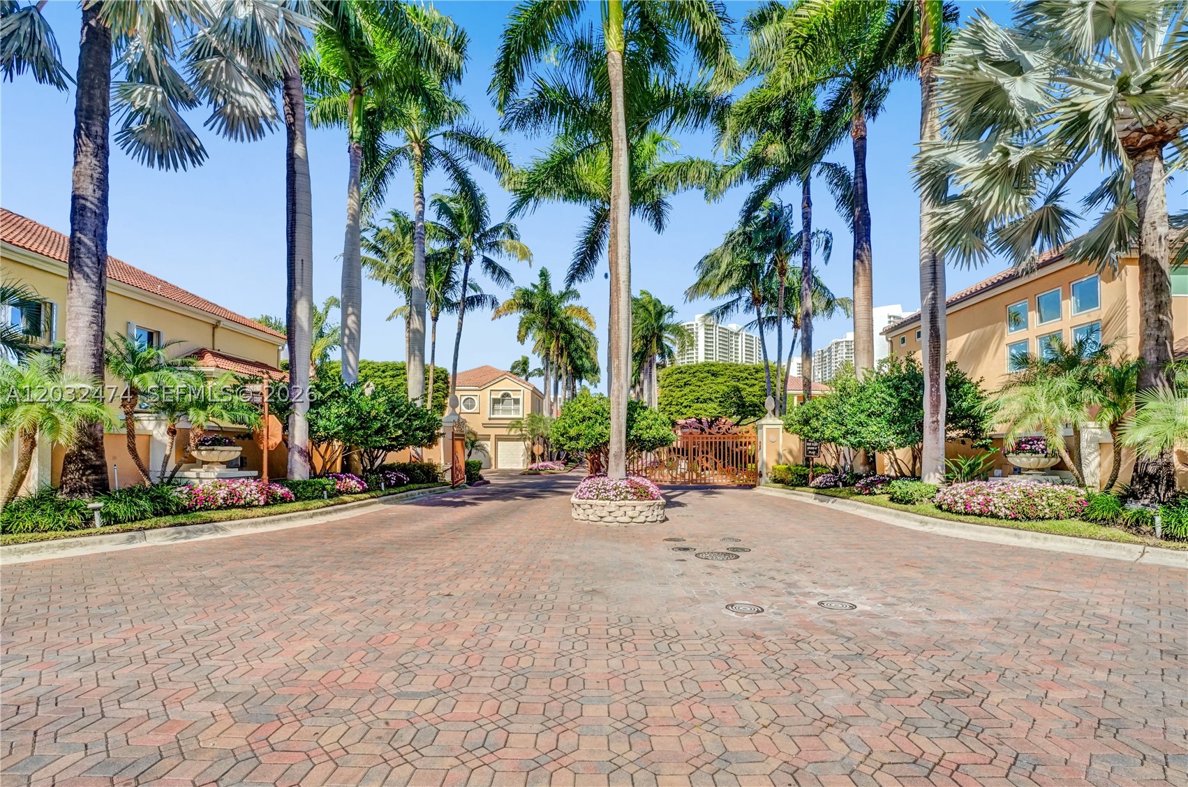 3718 NE 208th St #3718, Aventura FL 33180
