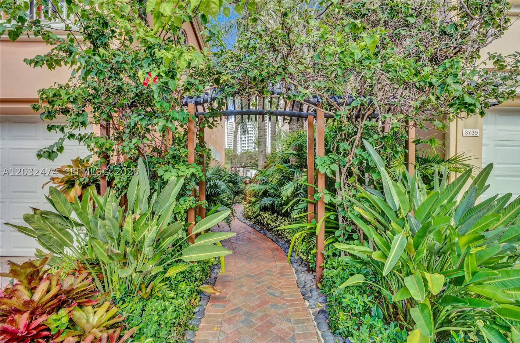 3718 NE 208th St #3718, Aventura FL 33180