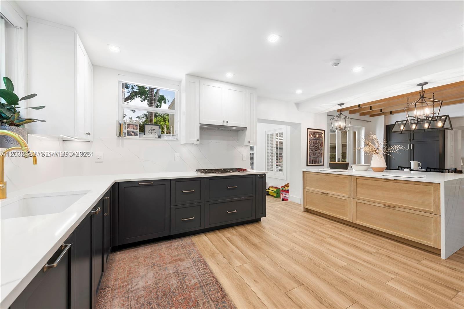 5621 Alton Rd, Miami Beach FL 33140