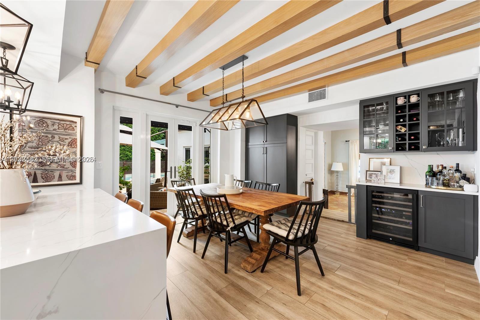 5621 Alton Rd, Miami Beach FL 33140