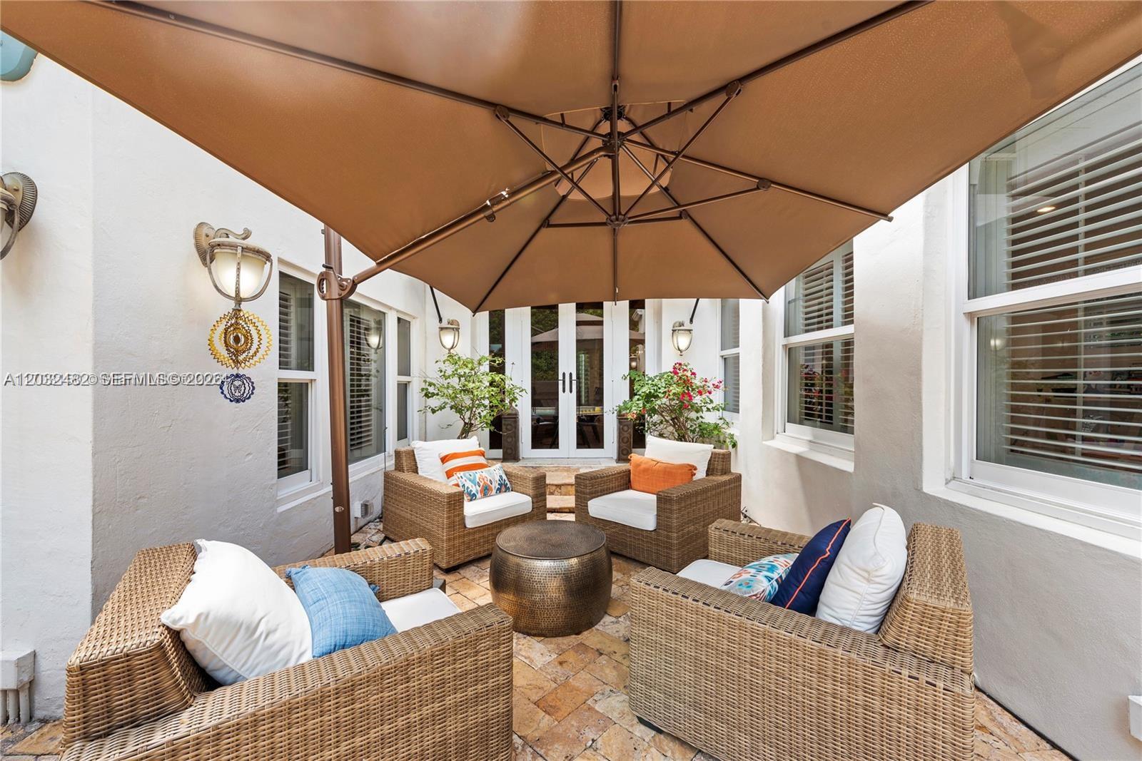 5621 Alton Rd, Miami Beach FL 33140