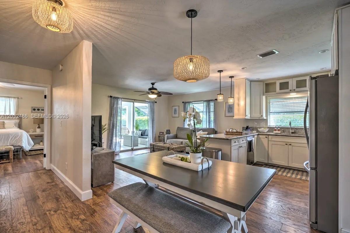 558 102nd Ave #0, Naples FL 34108