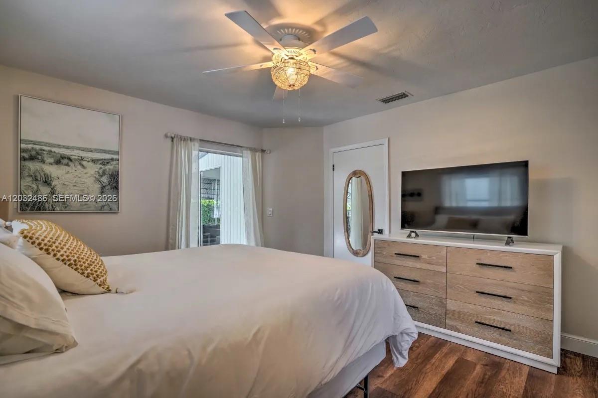 558 102nd Ave #0, Naples FL 34108