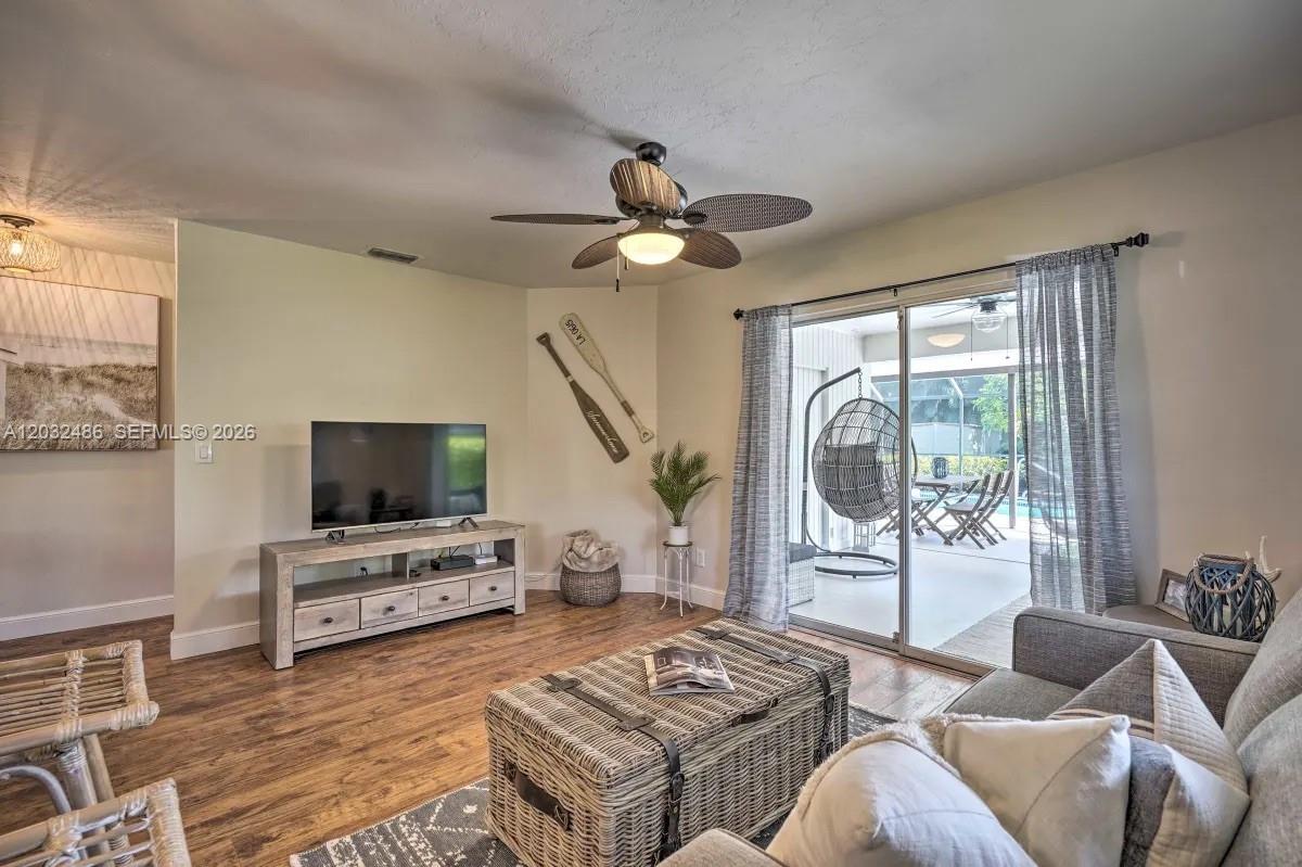 558 102nd Ave #0, Naples FL 34108
