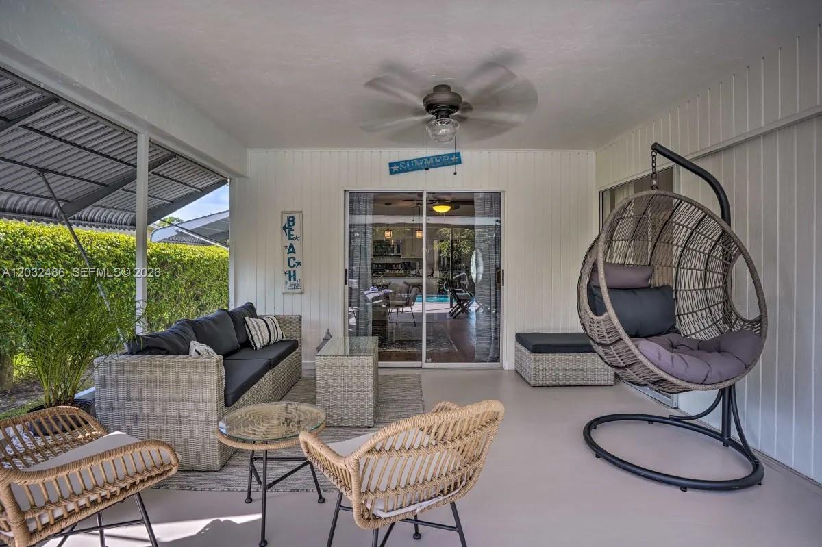 558 102nd Ave #0, Naples FL 34108