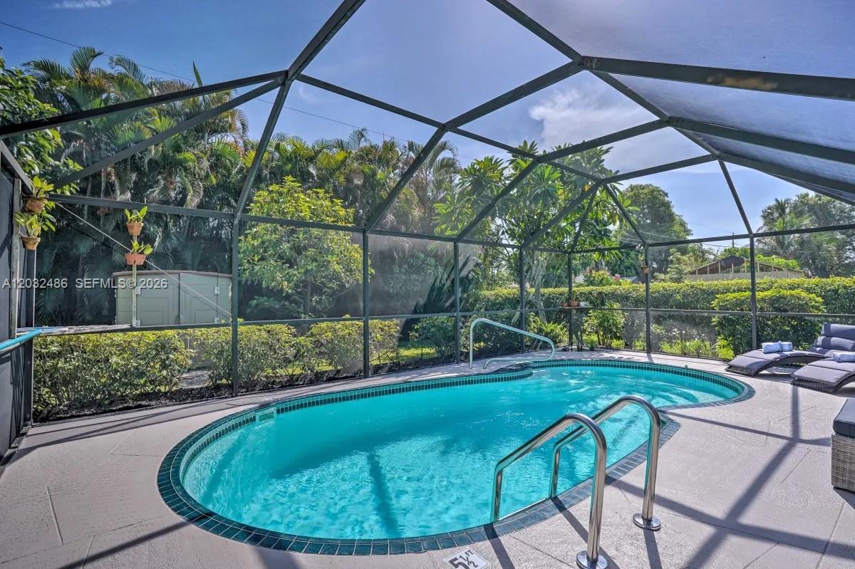 558 102nd Ave #0, Naples FL 34108