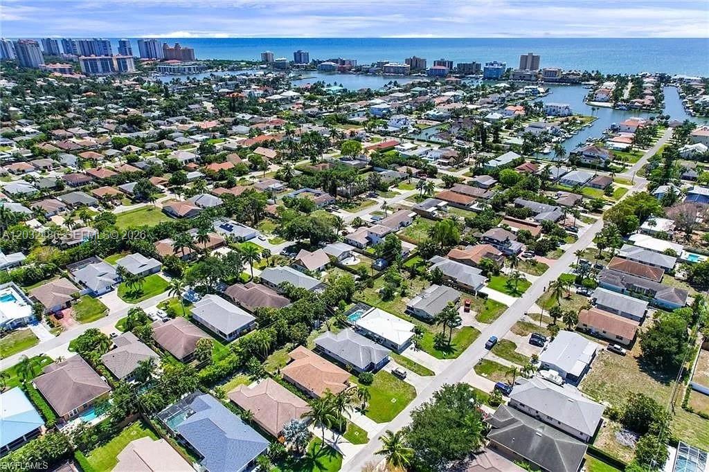 558 102nd Ave #0, Naples FL 34108