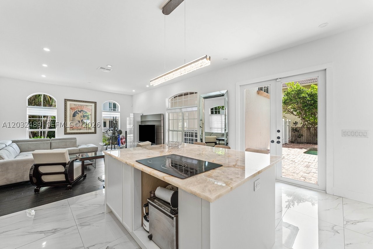 460 Surfside Ln, Juno Beach FL 33408