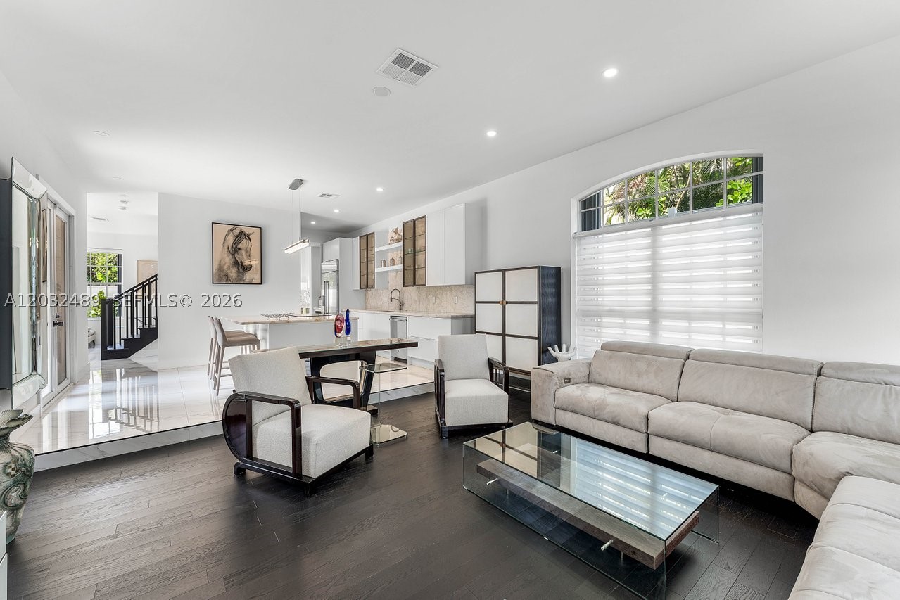 460 Surfside Ln, Juno Beach FL 33408