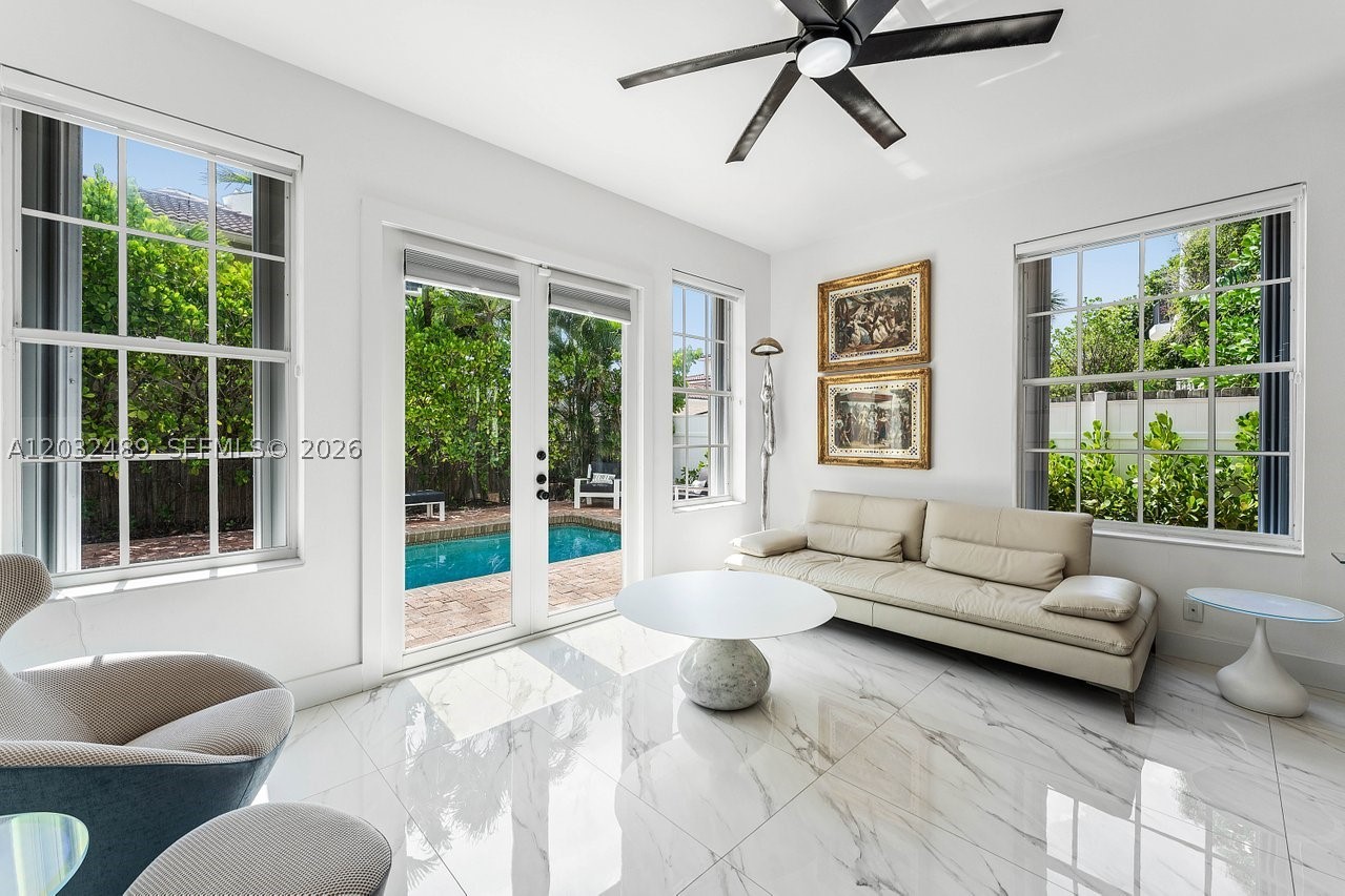 460 Surfside Ln, Juno Beach FL 33408
