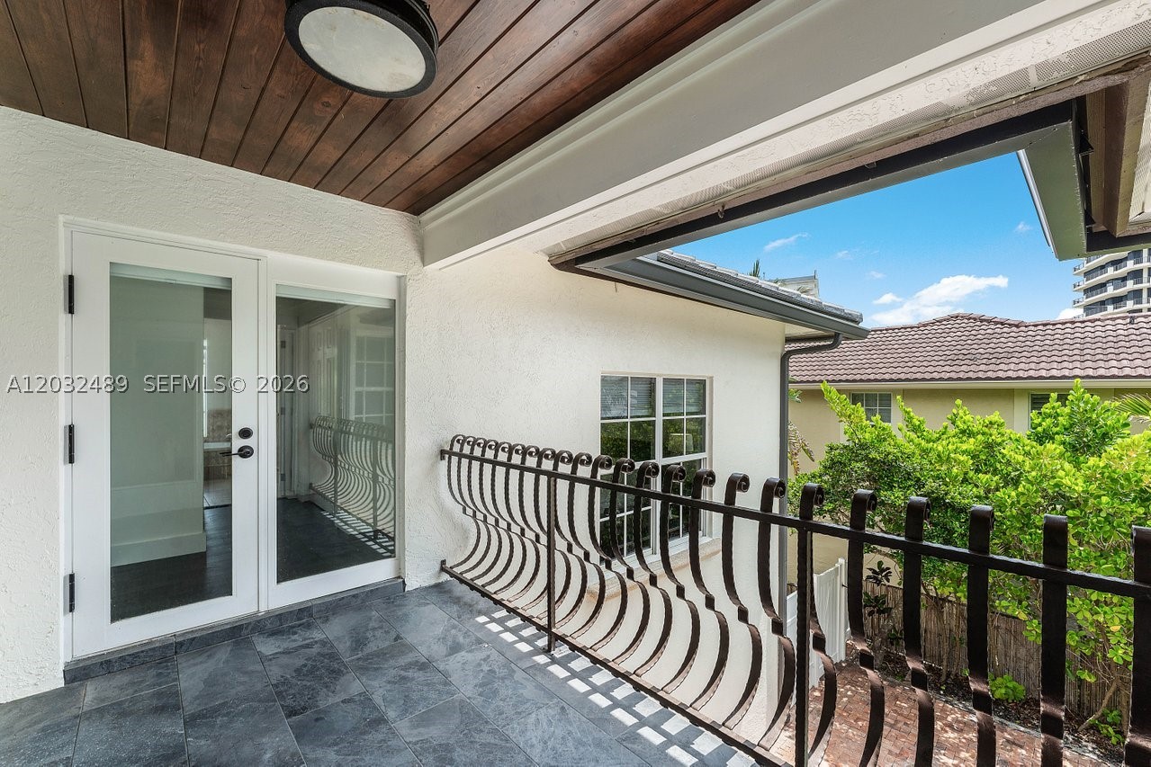 460 Surfside Ln, Juno Beach FL 33408