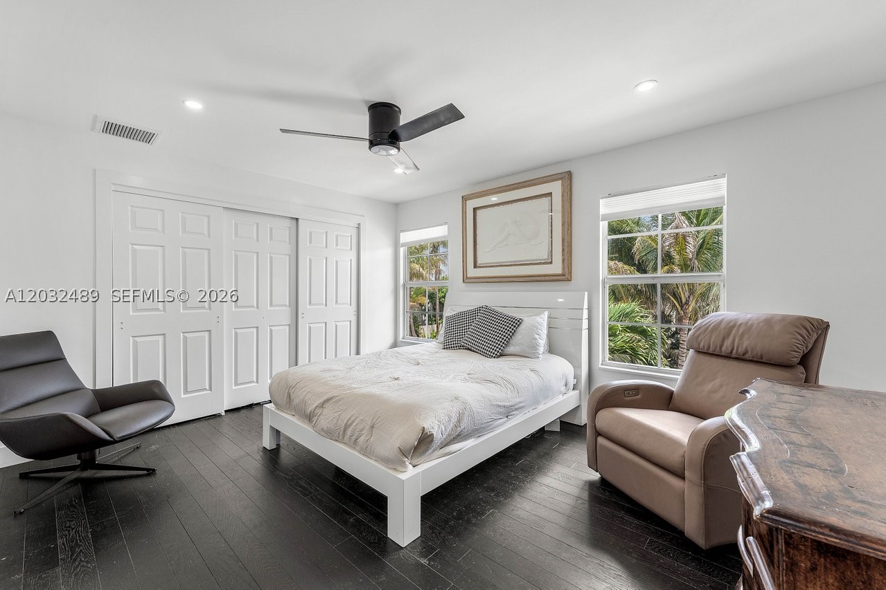 460 Surfside Ln, Juno Beach FL 33408