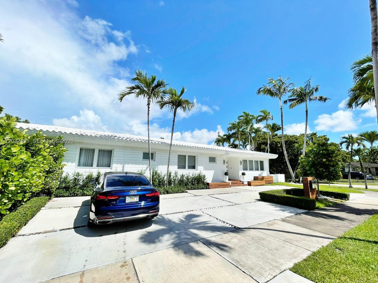 290 E Shore Dr E #290, Miami FL 33133
