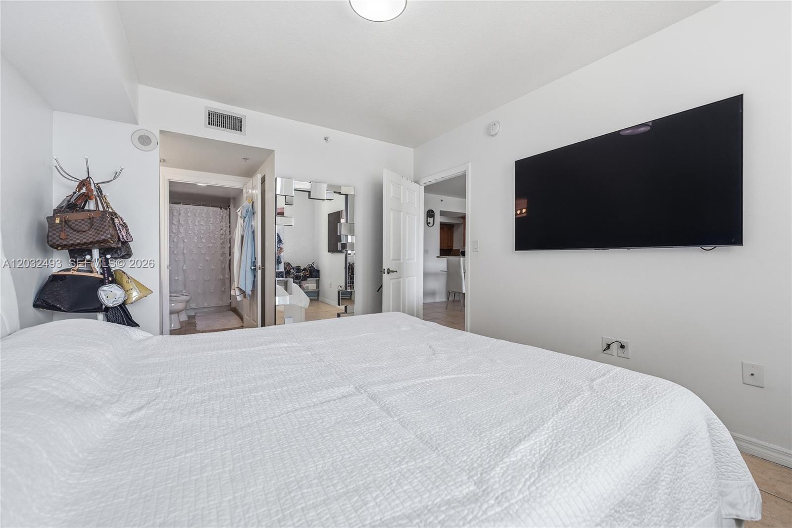 4242 NW 2nd St #1001, Miami FL 33126