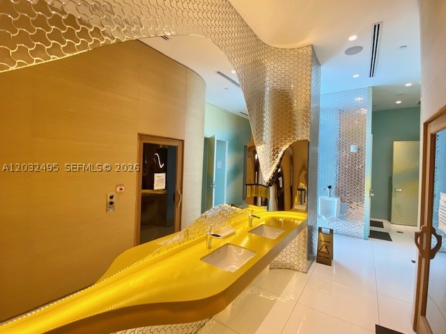 501 NE 31st St #802, Miami FL 33137