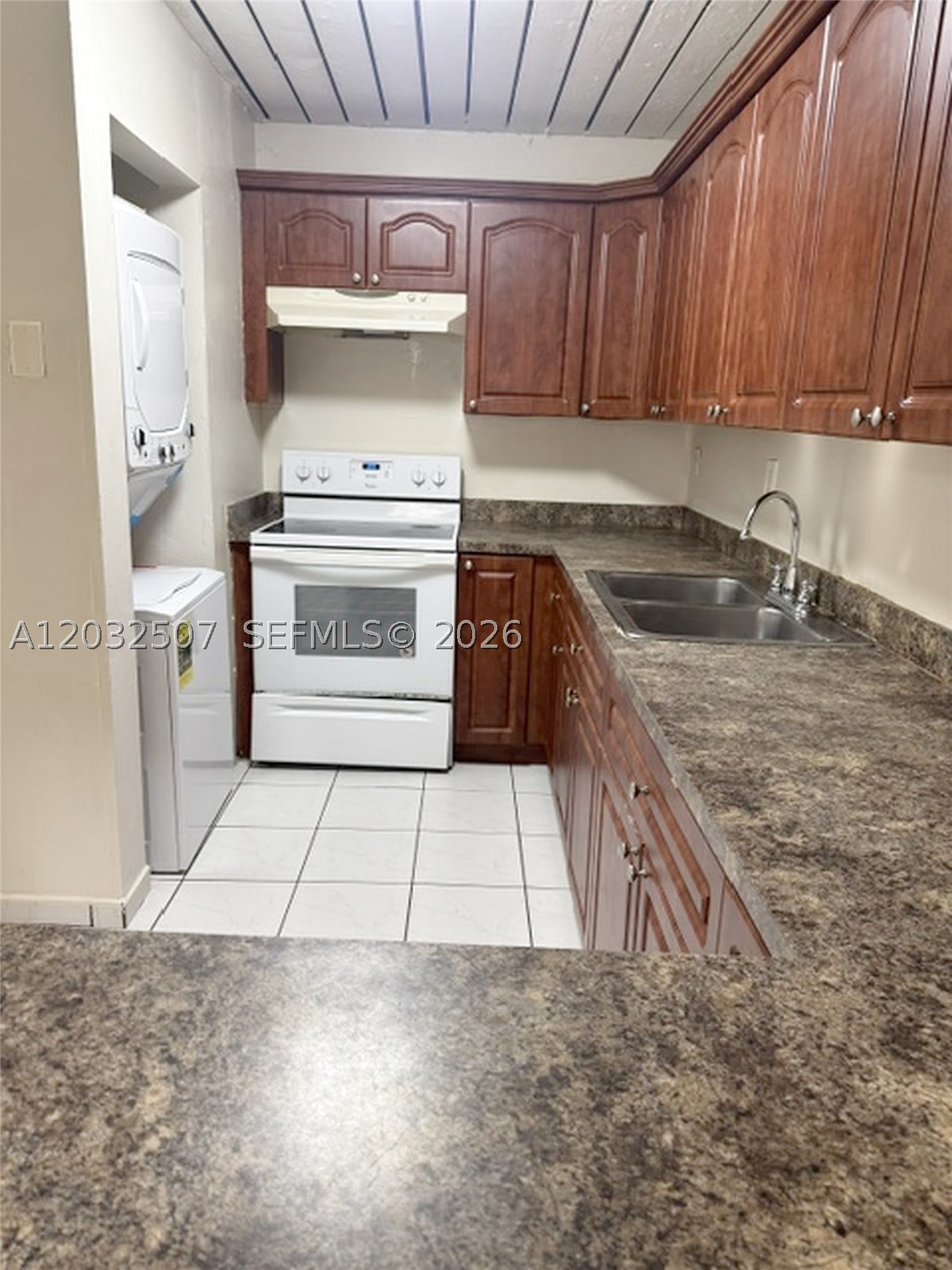 10000 NW 80th Ct #2249, Hialeah Gardens FL 33016