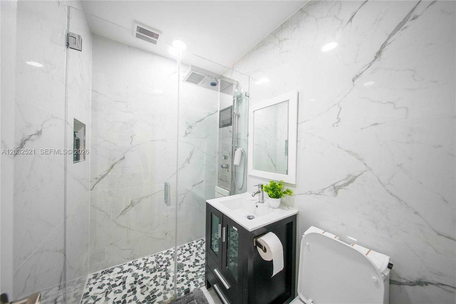 280 NW 59th Ct #/, Miami FL 33126