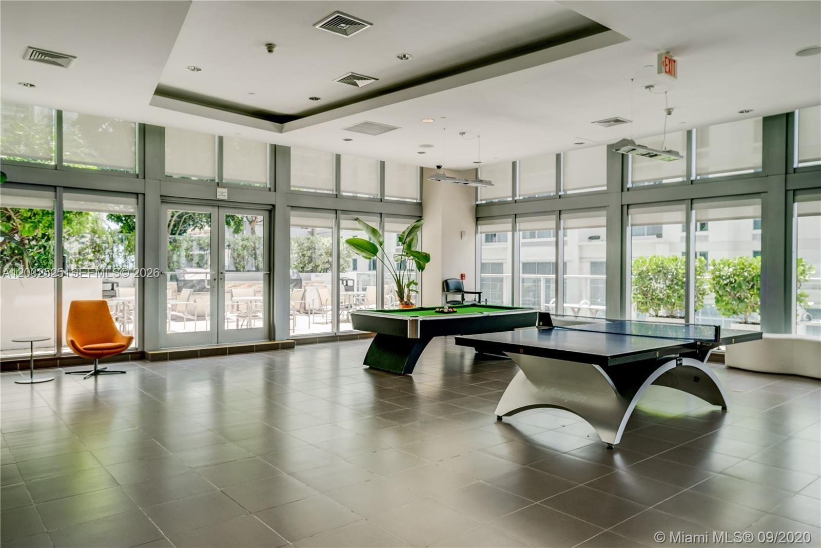 79 SW 12th St #1502, Miami FL 33130