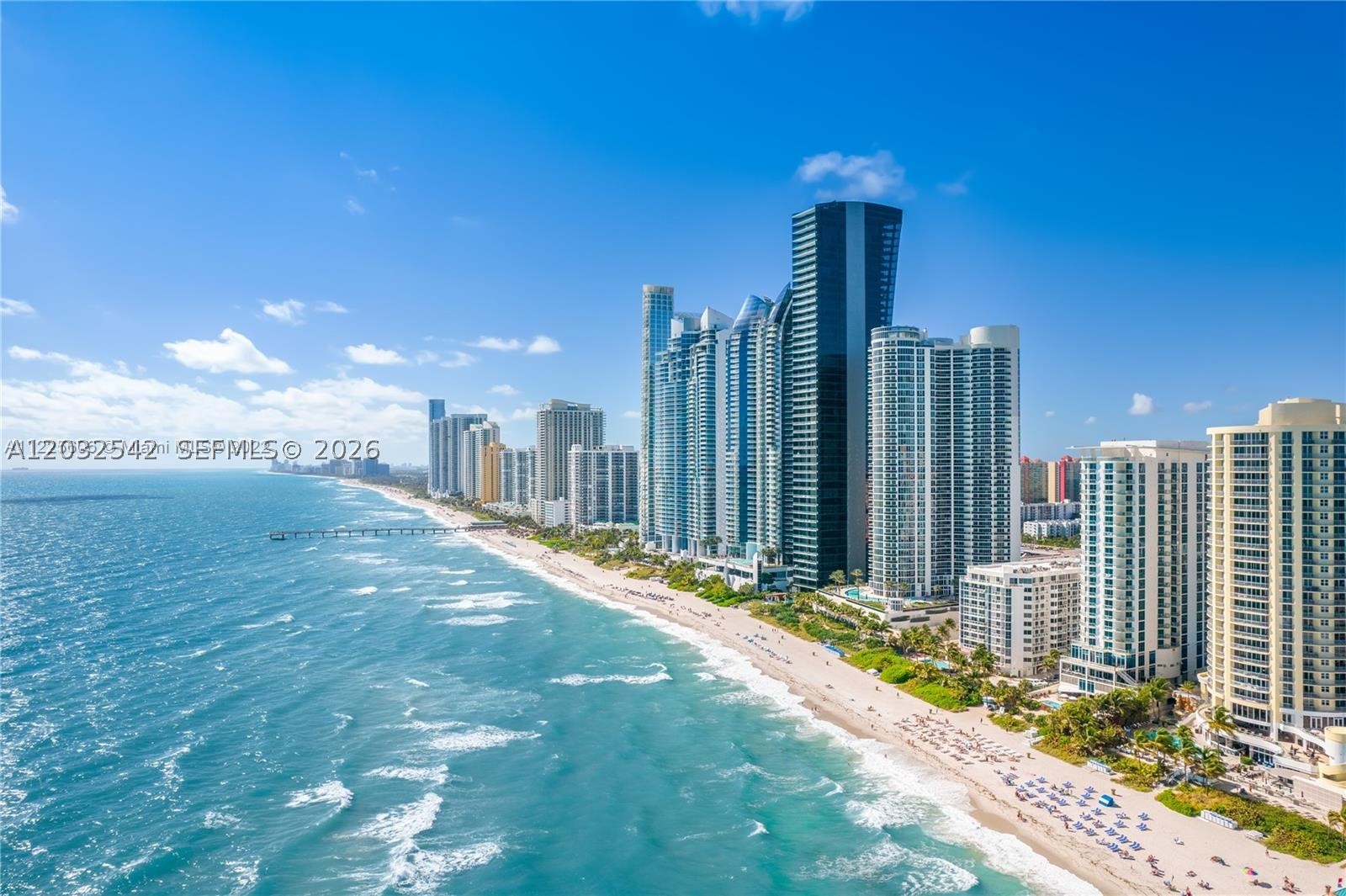 17201 Collins Ave# DEN #1203, Sunny Isles Beach FL 33160