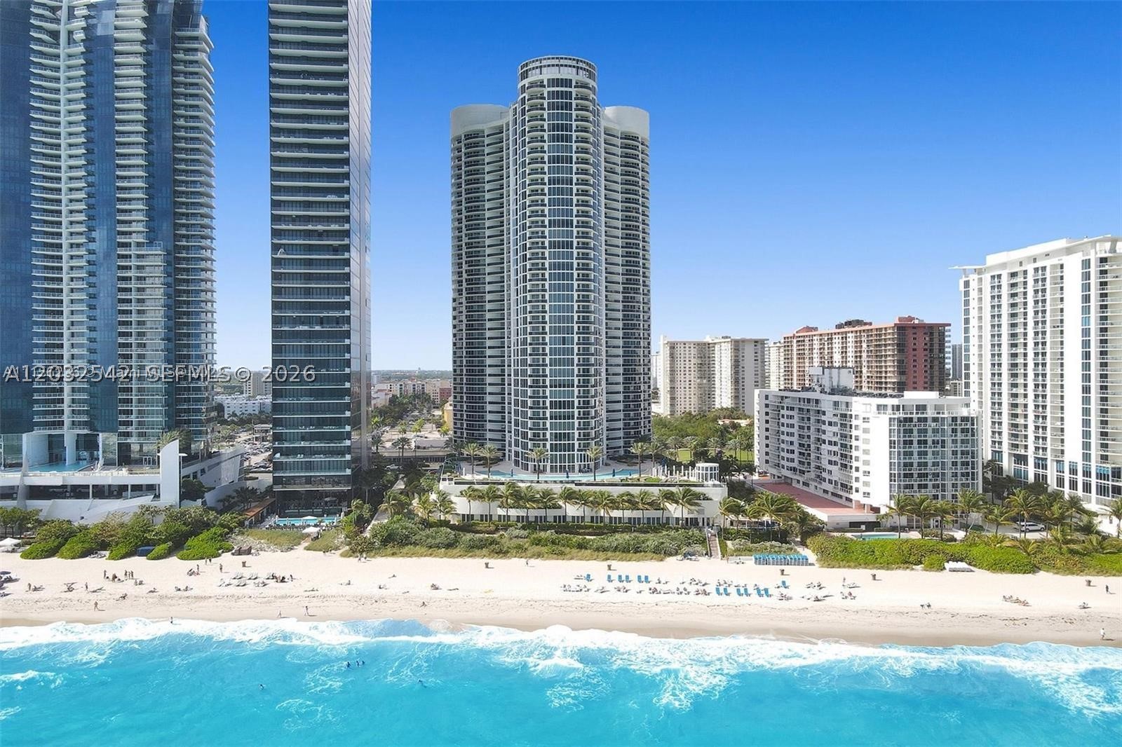 17201 Collins Ave# DEN #1203, Sunny Isles Beach FL 33160