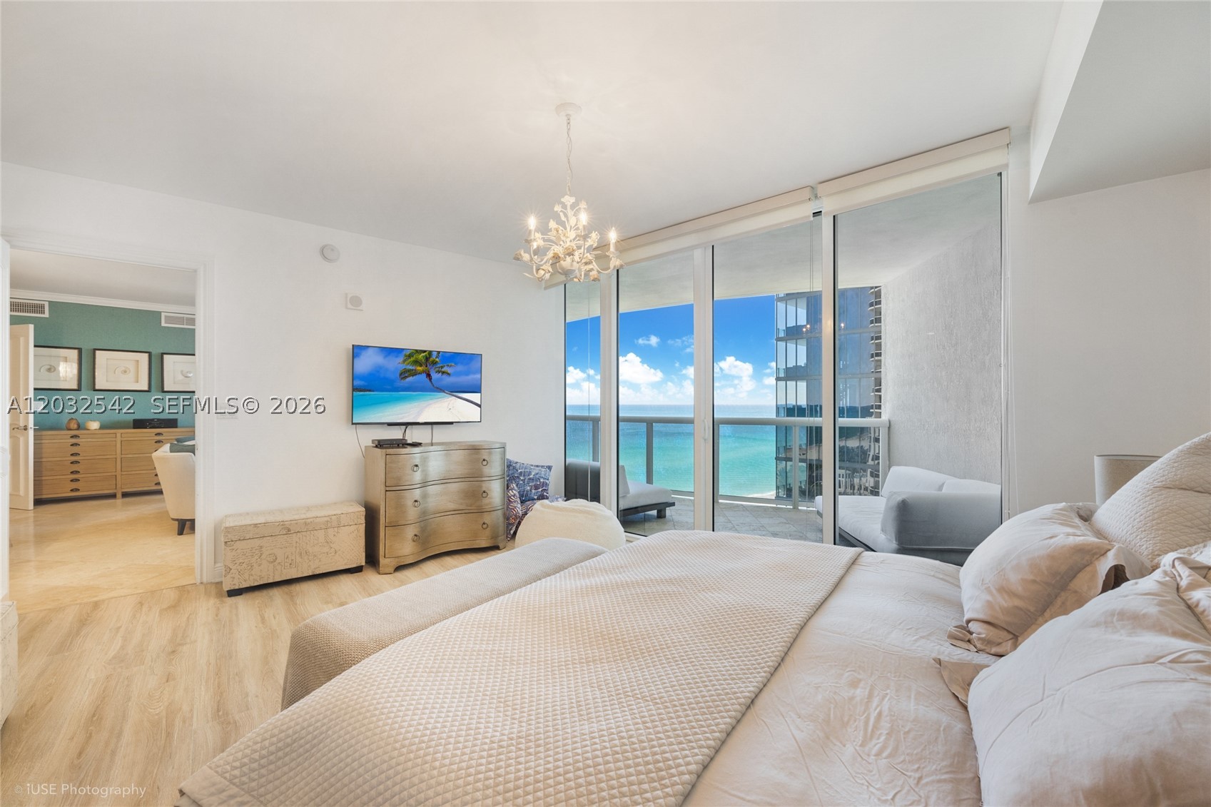 17201 Collins Ave# DEN #1203, Sunny Isles Beach FL 33160