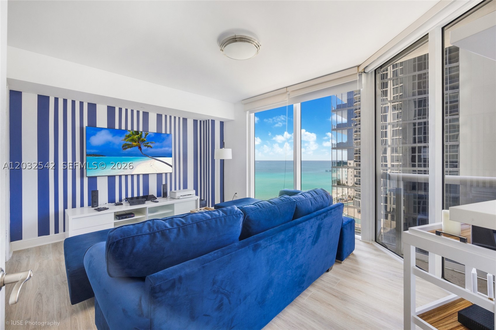 17201 Collins Ave# DEN #1203, Sunny Isles Beach FL 33160