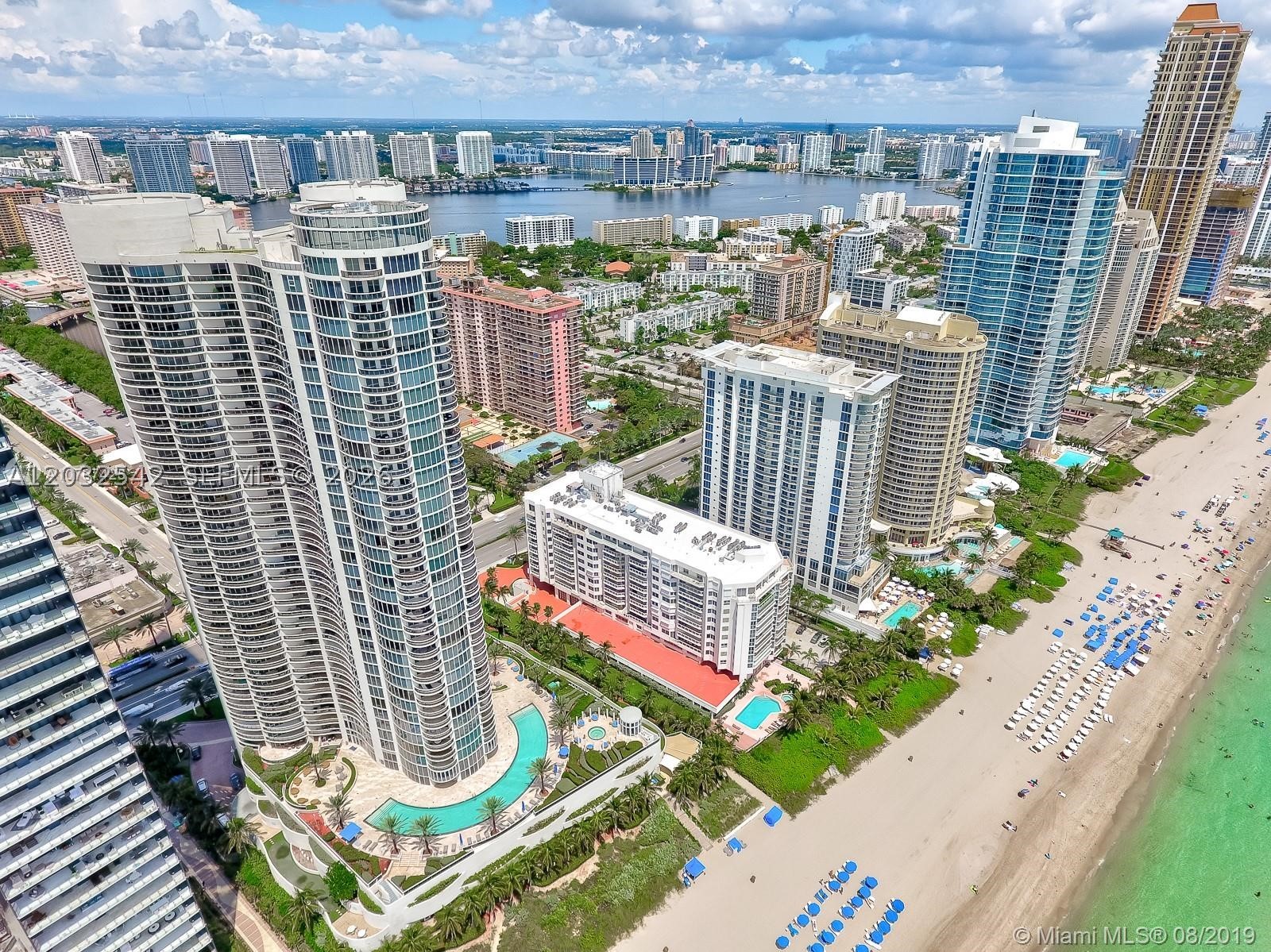 17201 Collins Ave# DEN #1203, Sunny Isles Beach FL 33160