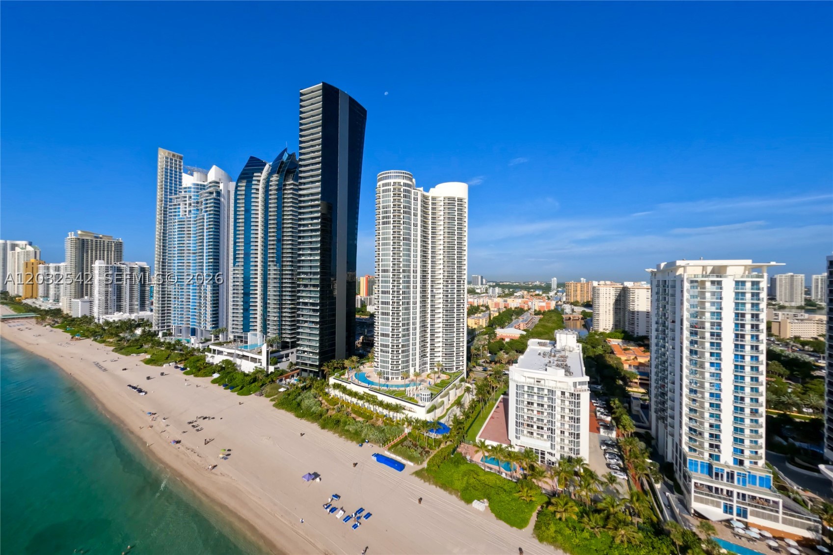17201 Collins Ave# DEN #1203, Sunny Isles Beach FL 33160