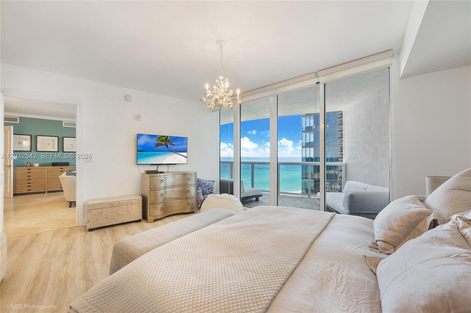 17201 Collins Ave# DEN #1203, Sunny Isles Beach FL 33160