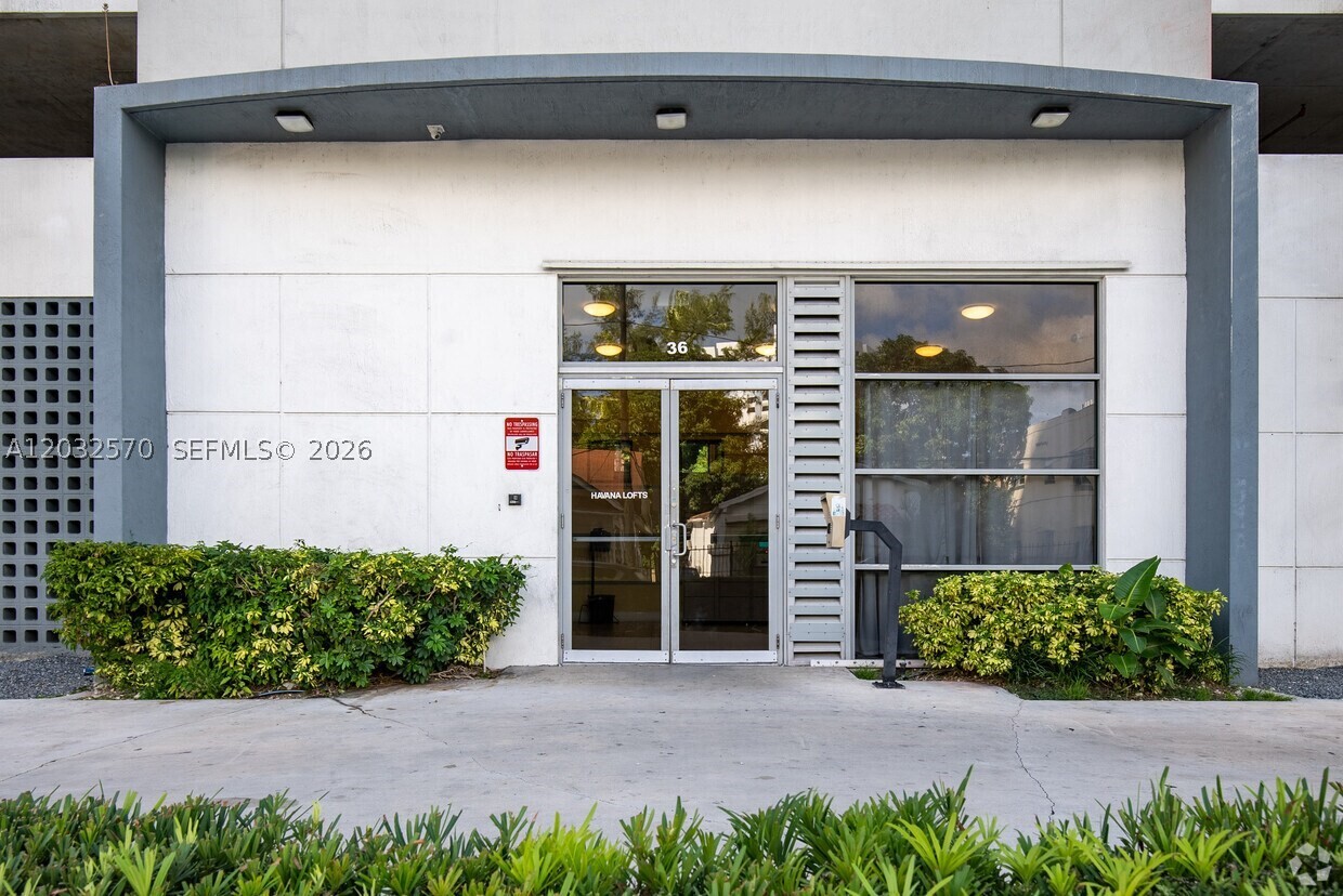 36 NW 6th Ave #601, Miami FL 33128