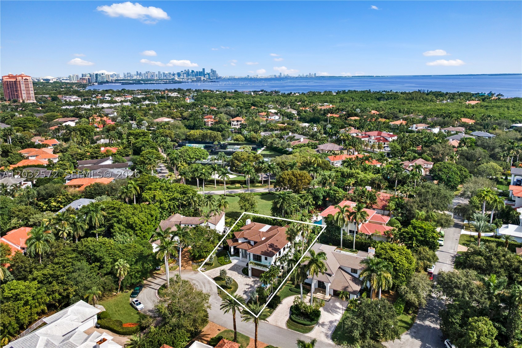 199 Caoba Ct, Coral Gables FL 33143