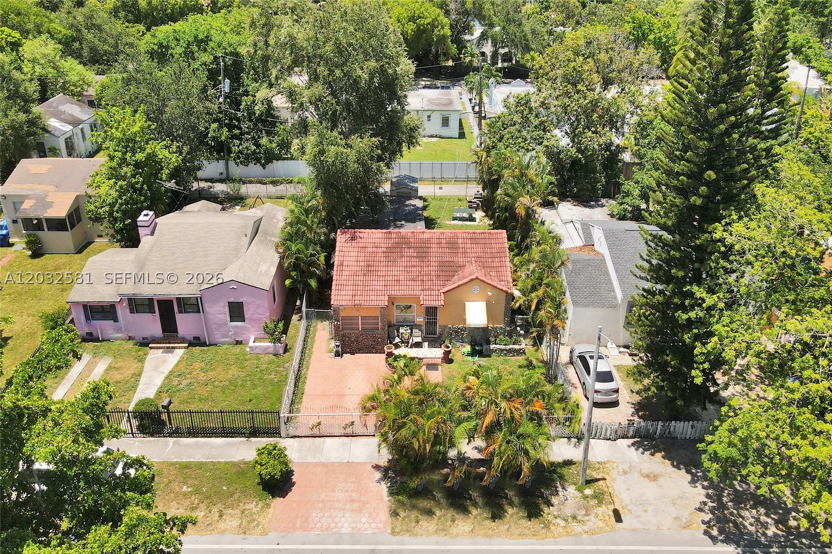 555 NW 46th St, Miami FL 33127