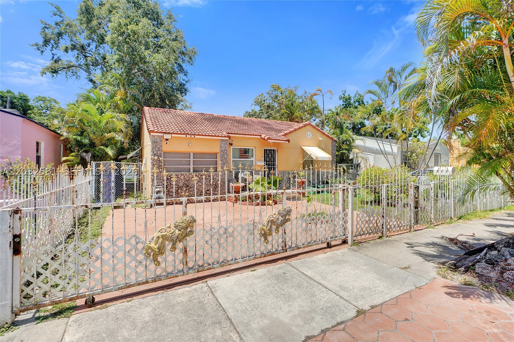 555 NW 46th St, Miami FL 33127