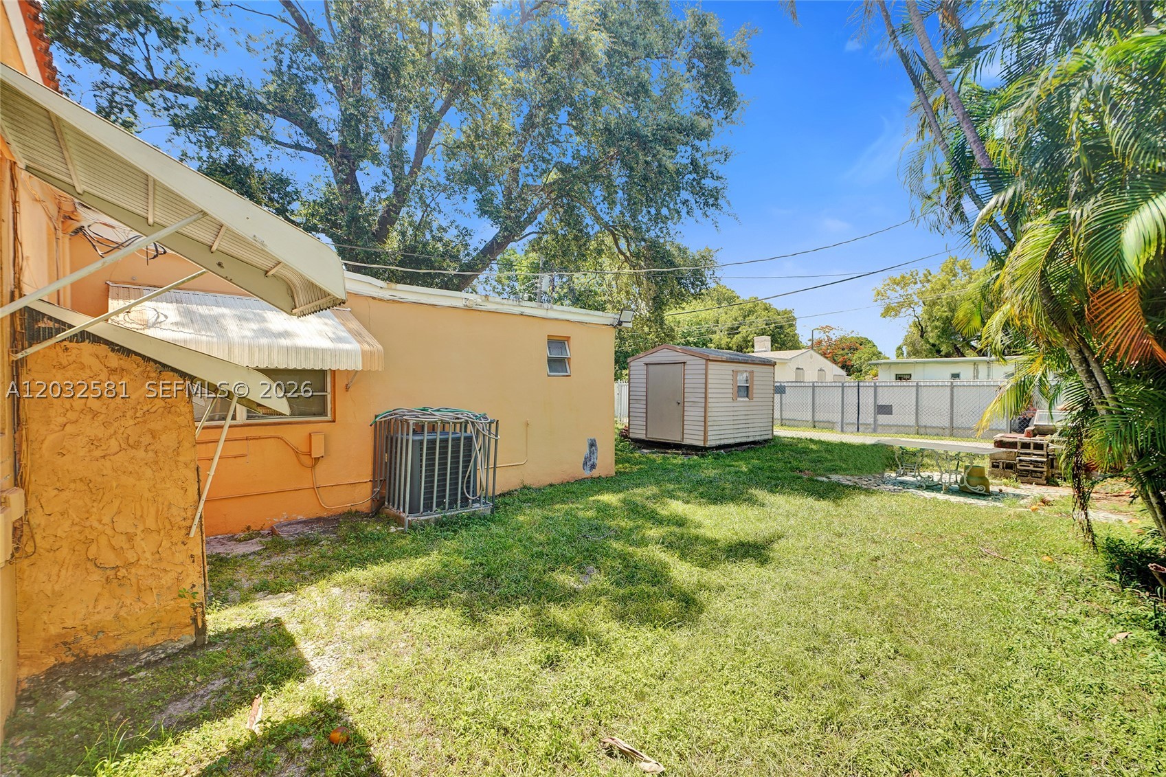 555 NW 46th St, Miami FL 33127