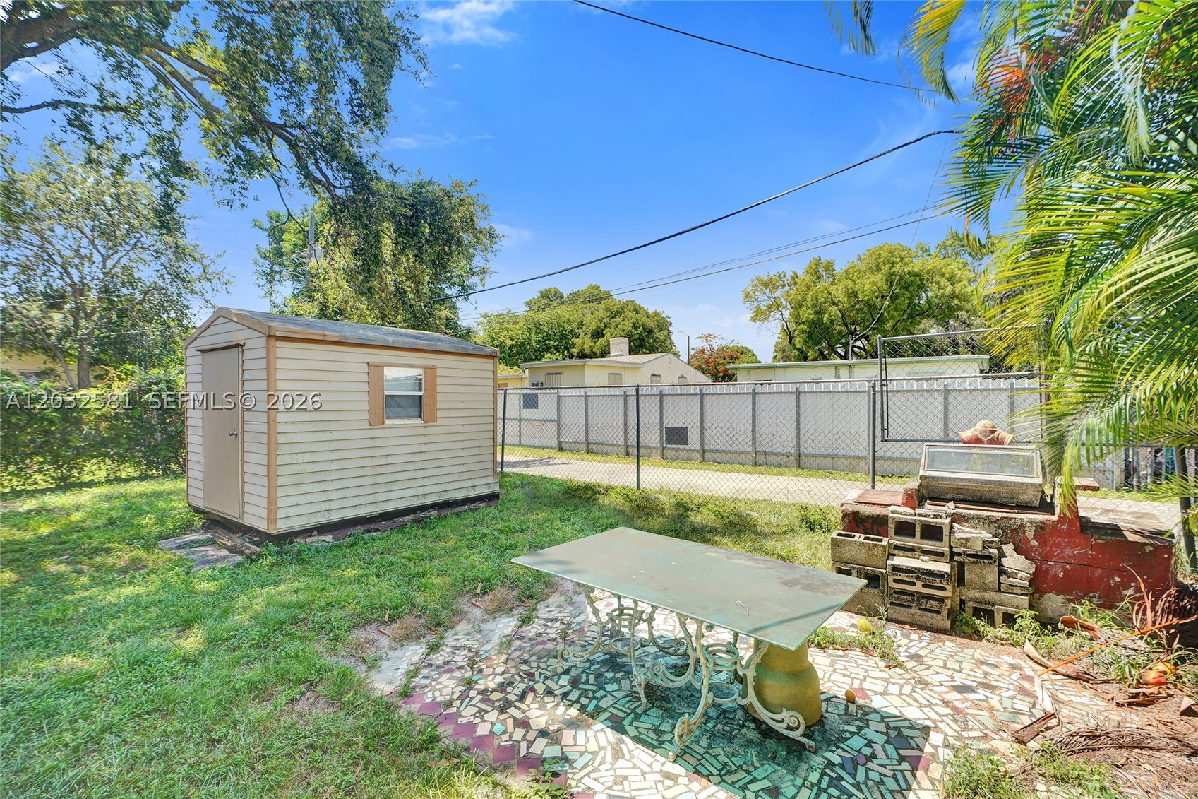 555 NW 46th St, Miami FL 33127