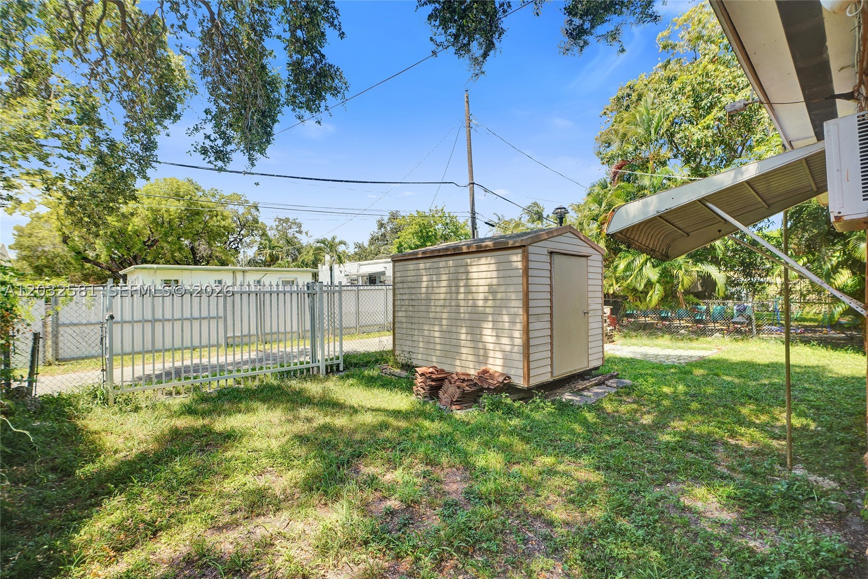 555 NW 46th St, Miami FL 33127