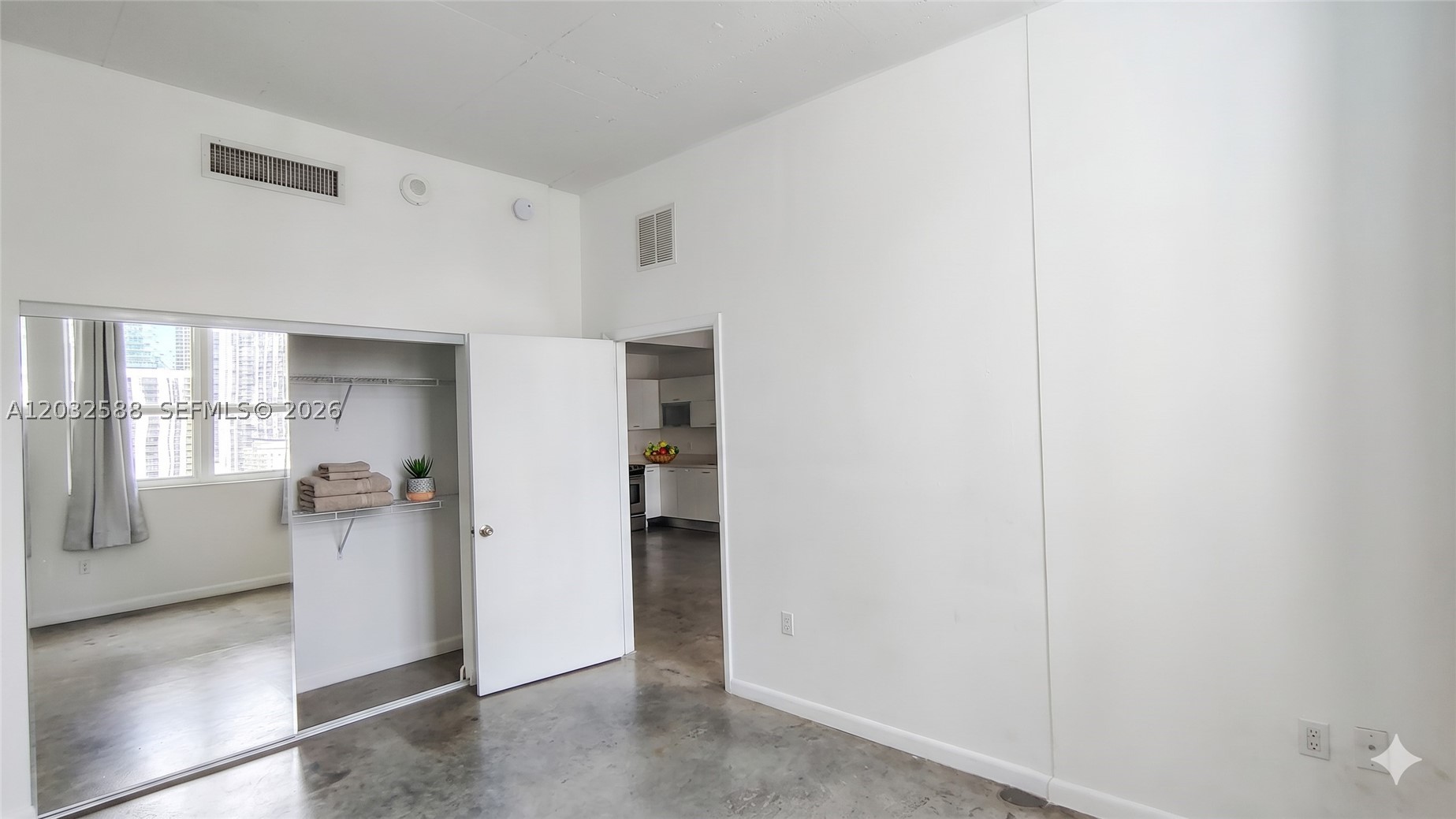 133 NE 2nd Ave #1906, Miami FL 33132
