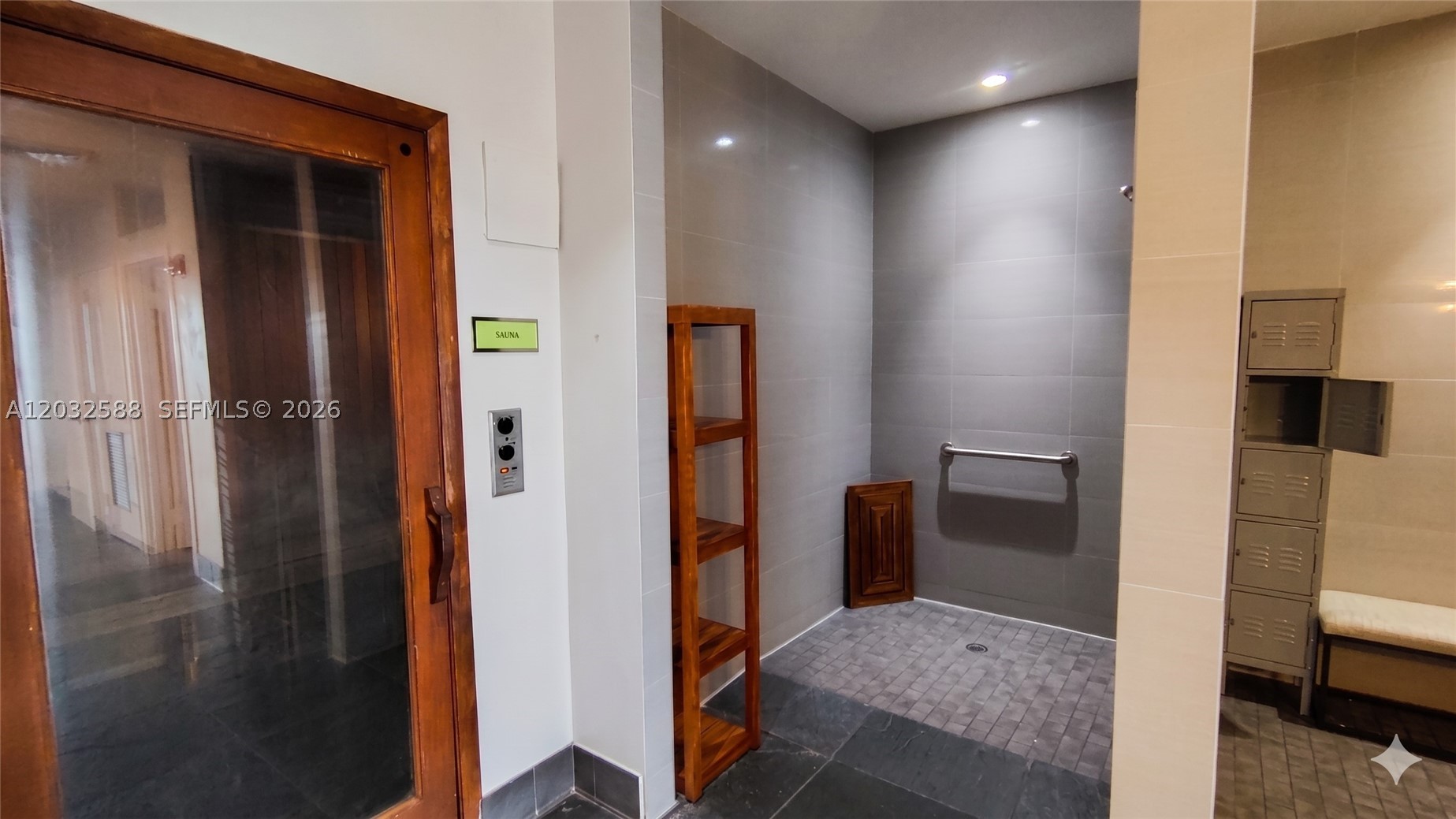 133 NE 2nd Ave #1906, Miami FL 33132