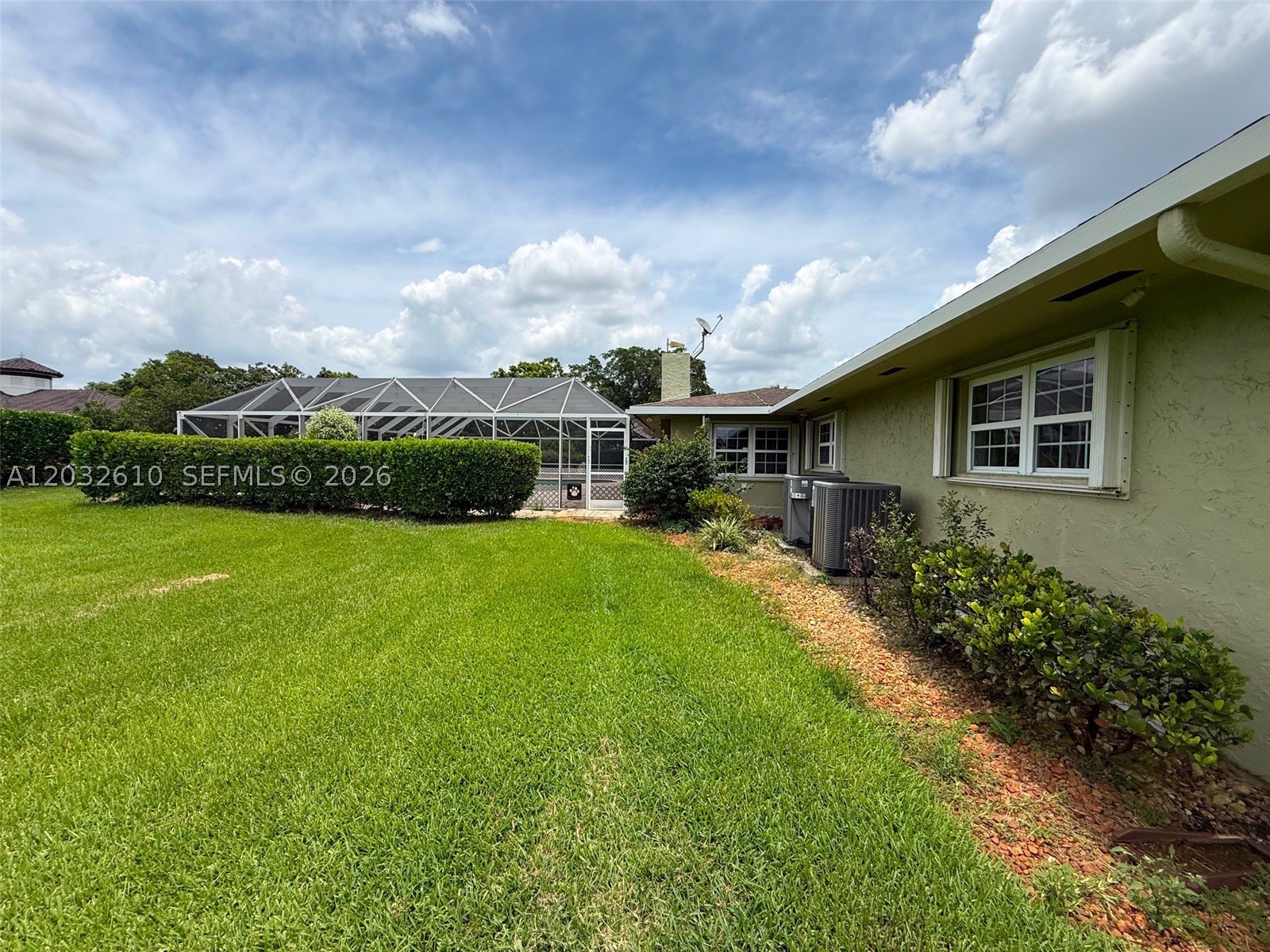 17501 SW 54th St, Southwest Ranches FL 33331