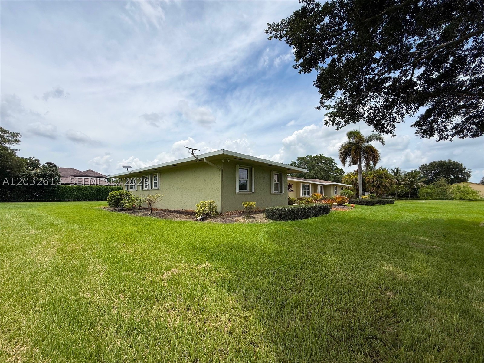 17501 SW 54th St, Southwest Ranches FL 33331